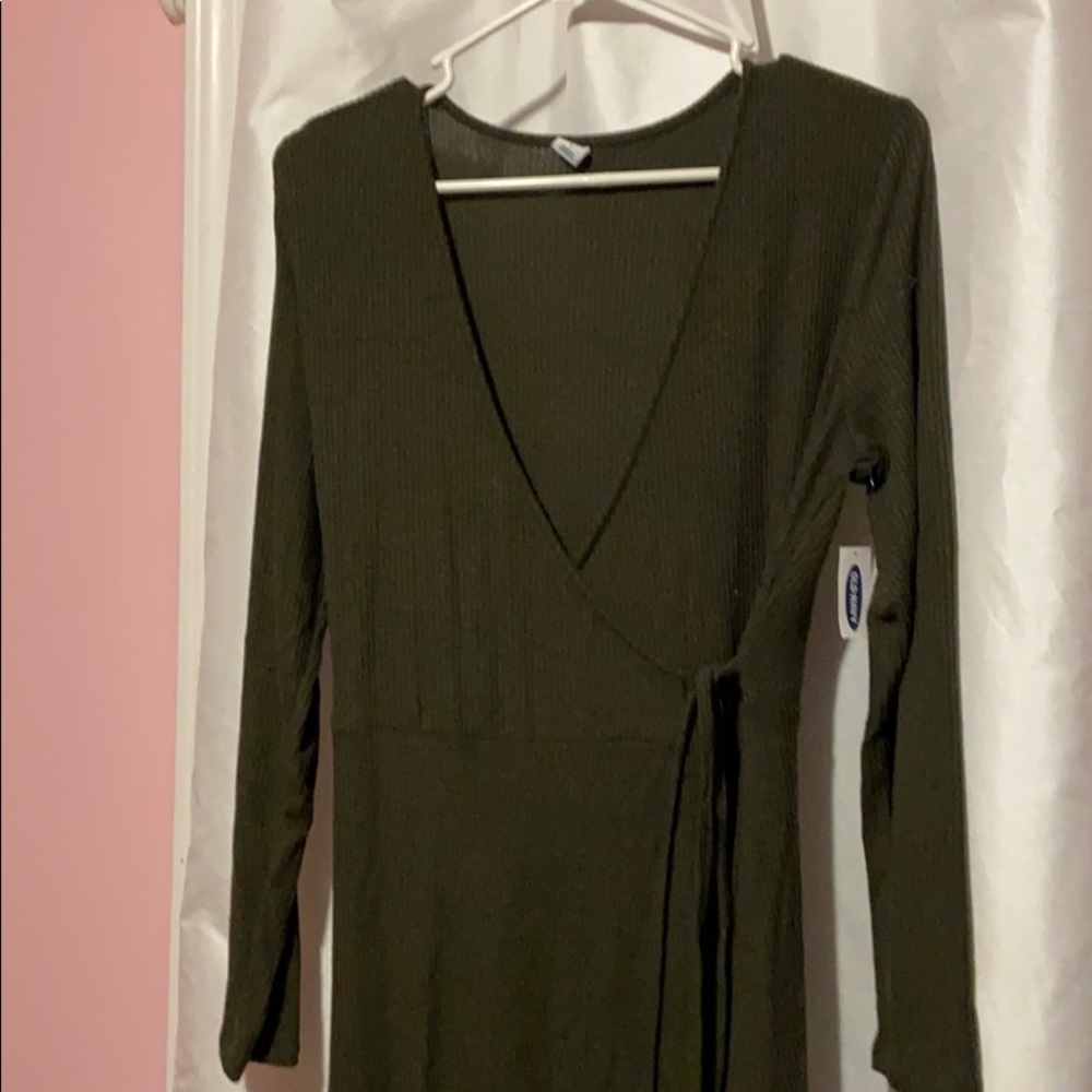 Old navy dress - Picture 2 of 3